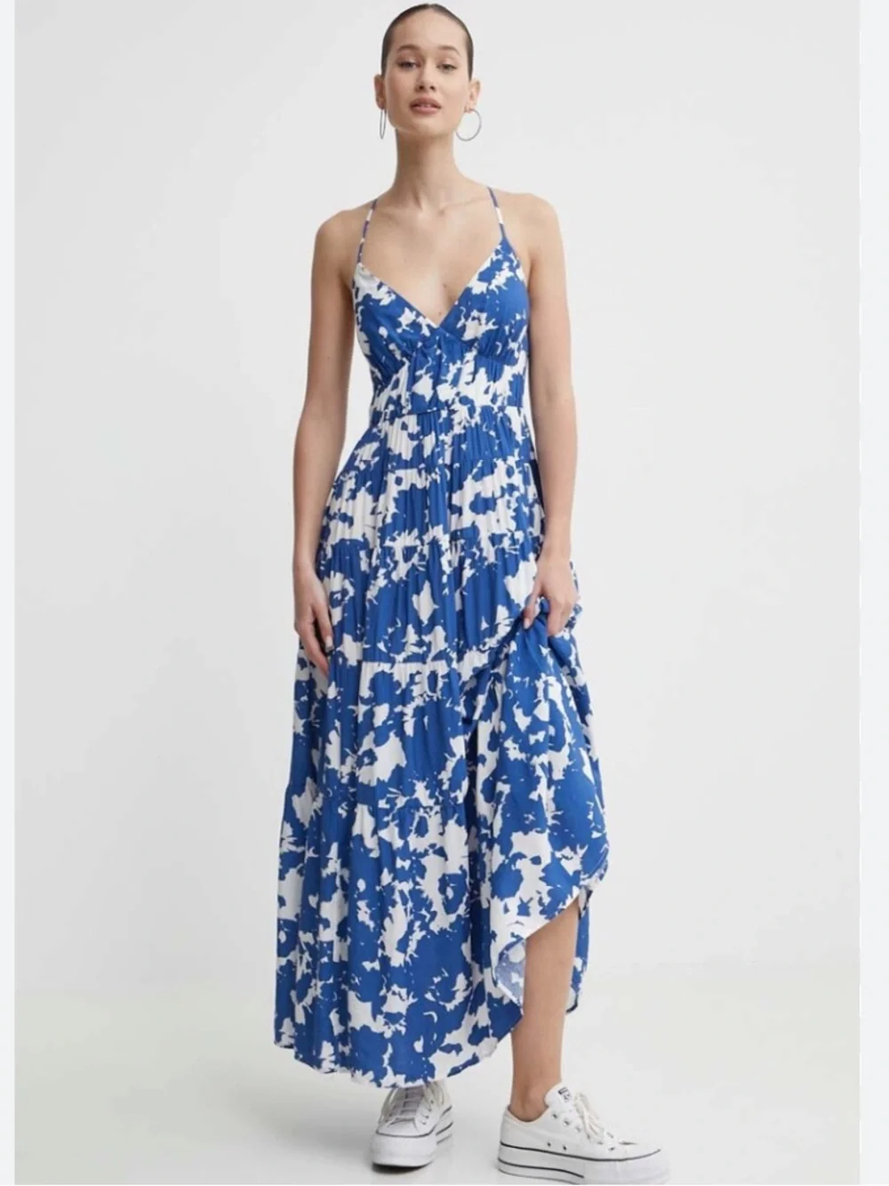 Abercrombie Blue Floral Flowy Maxi Dress Sz M Relaxed Strappy Resort Party